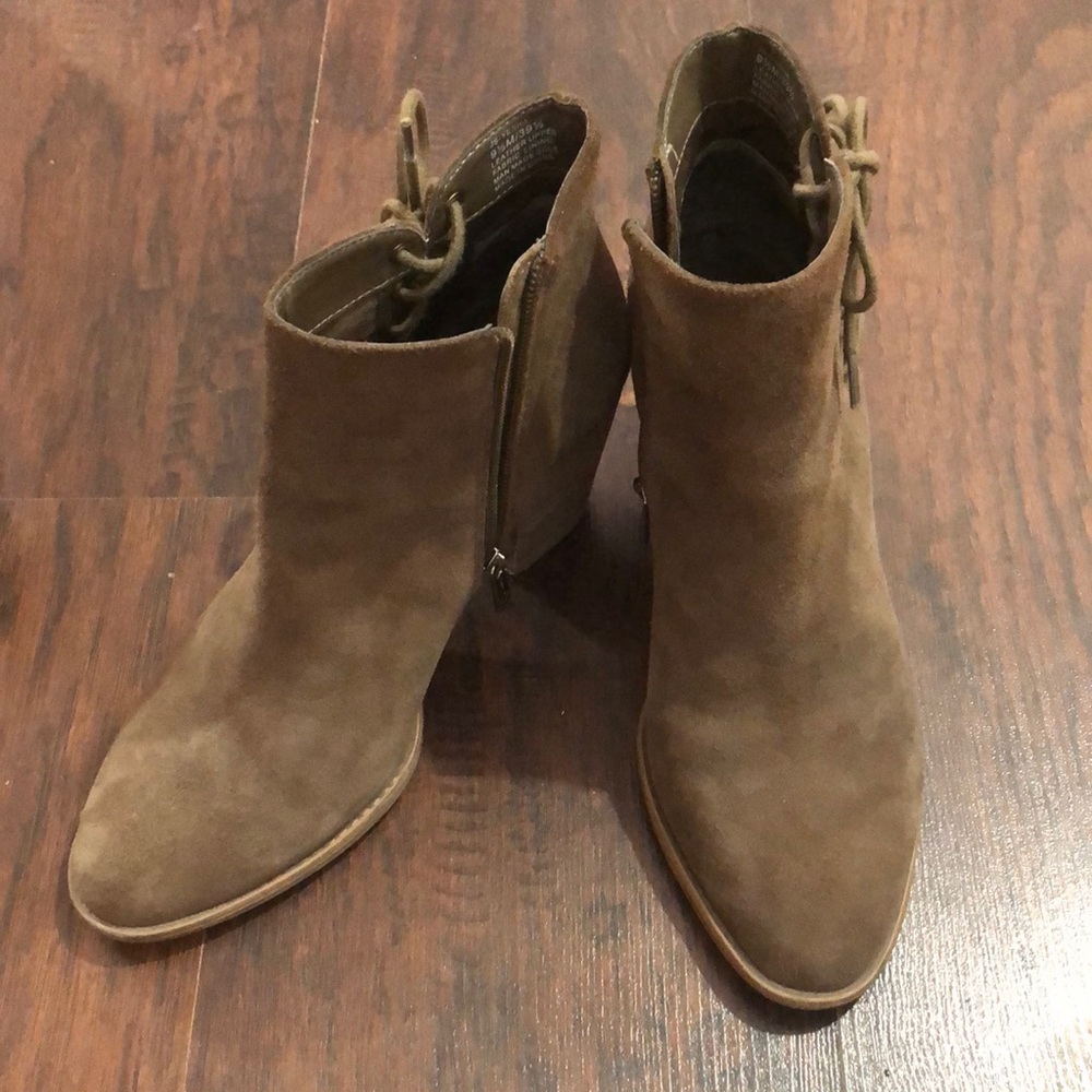 Jessica Simpson Yesha Heeled Booties